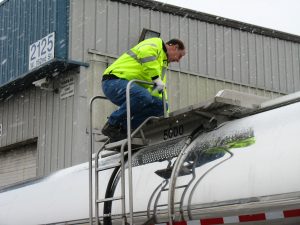 Tank Liners Critical When Transporting Acids, Tank Inspection, Tanker